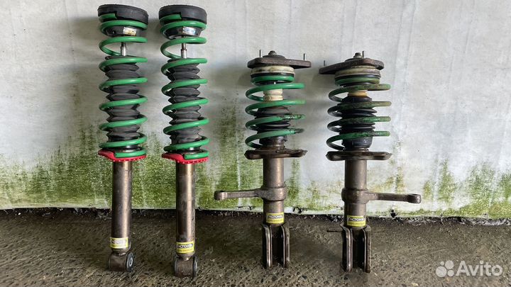 Стойки в сборе LADA Granta FL