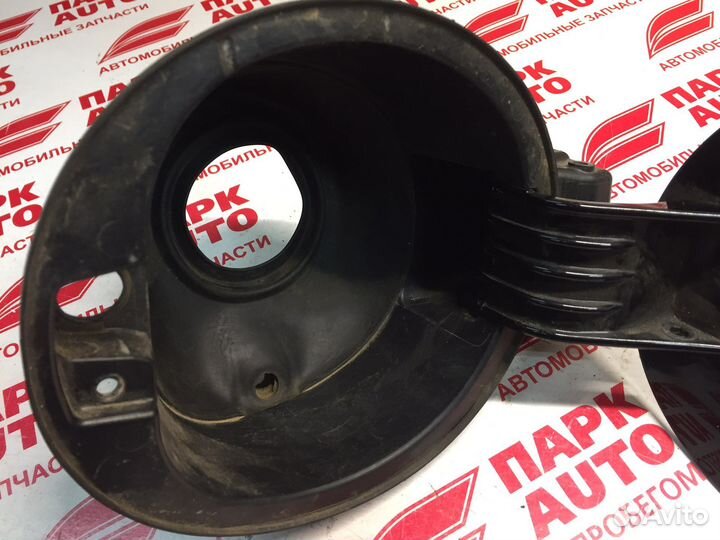 Лючок бензобака для VolksWagen Polo седан 2015