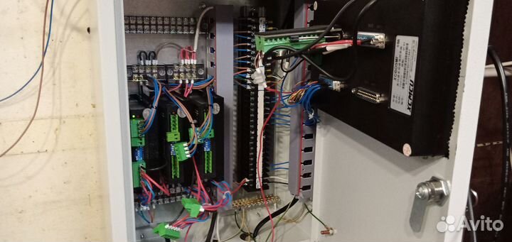 XC609M контроллер сверлильно-фрезерный, 6 осей