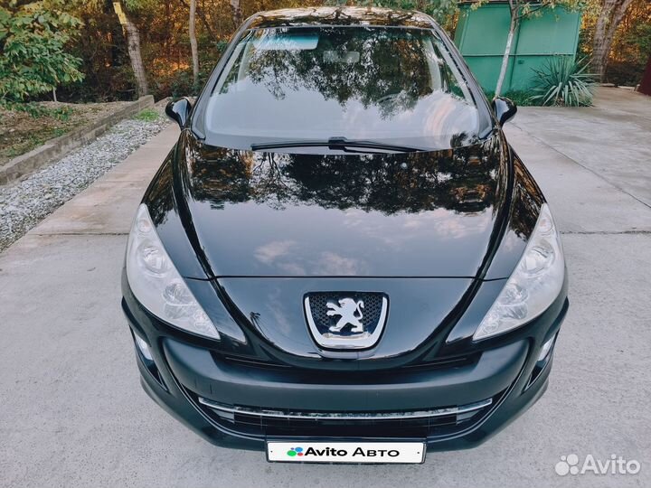 Peugeot 308 1.6 МТ, 2011, 180 000 км