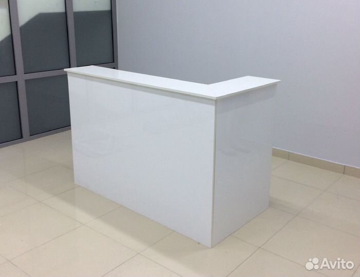 Стойка ресепшн