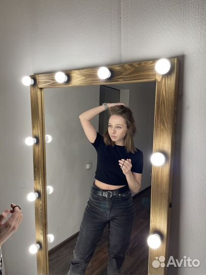 Гримерное зеркало с лампочками во весь рост