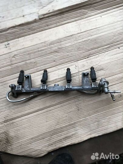 Форсунка топливная.Ford Focus 1. Двигатель 1.6-1.8