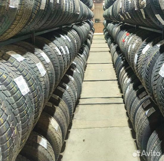 Kumho WinterCraft WP72 245/40 R19 94M