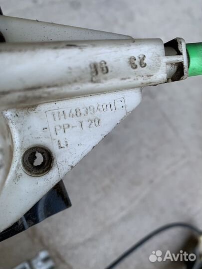 Стеклоподъемник задний Volkswagen Golf 3