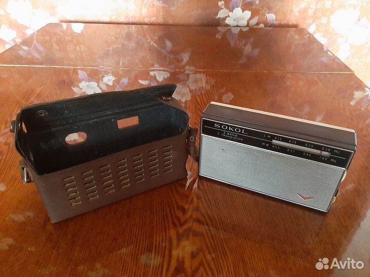 Радиоприемник портативный,sokol, СССР