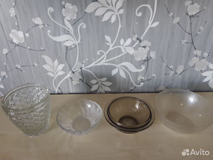 Посуда (стаканы,чашки,стопки,чайник, тарелки)