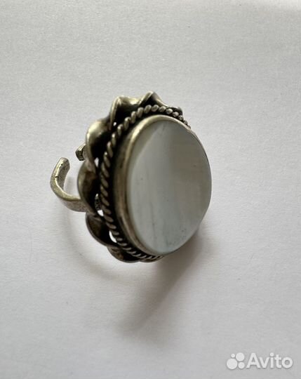 Винтажное кольцо с натуральным перламутром, Европа