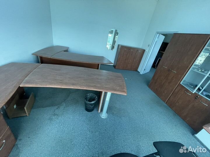 Офисная мебель столы для переговоров и другое