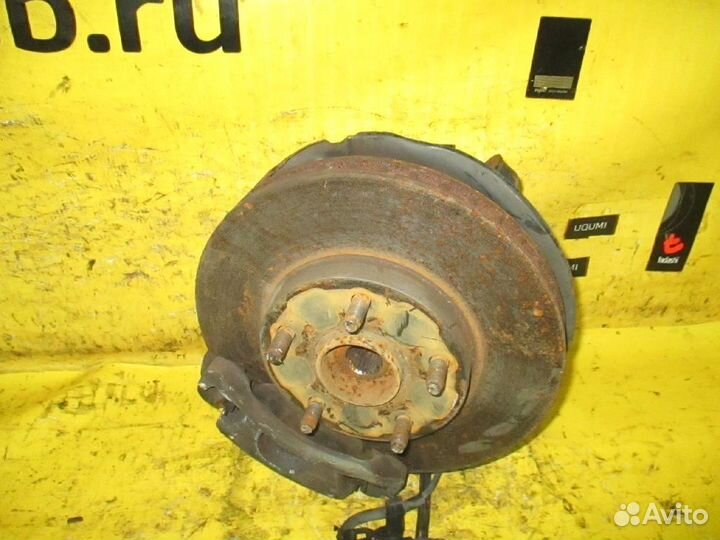 Ступица на Toyota Isis ANM10G 1AZ-FSE