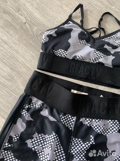 Костюм для фитнеса