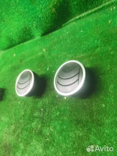 Дефлектор воздуховода Mazda 6 седан 2.0 2006