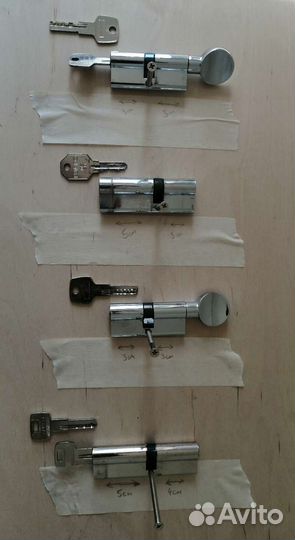 Личинка для замка 4шт с ключами