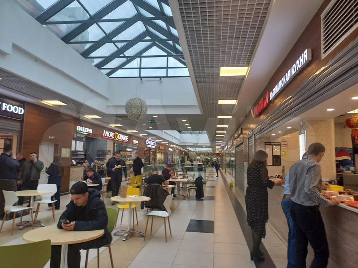 Общепит на фудкорте в ТЦ Метро Молл, 57 м²