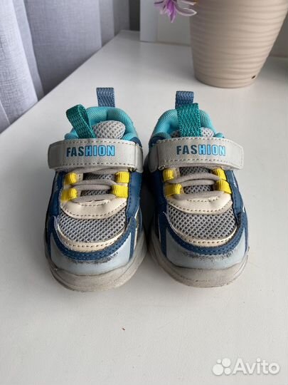 Кроссовки детские летние