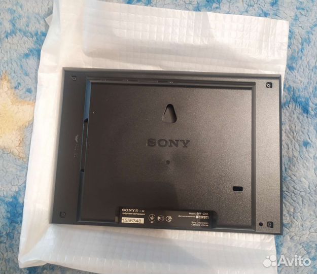 Цифровая фоторамка Sony DPF-C70A новая