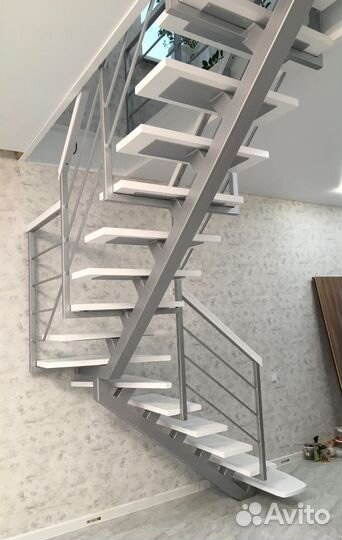 Металлическая лестница