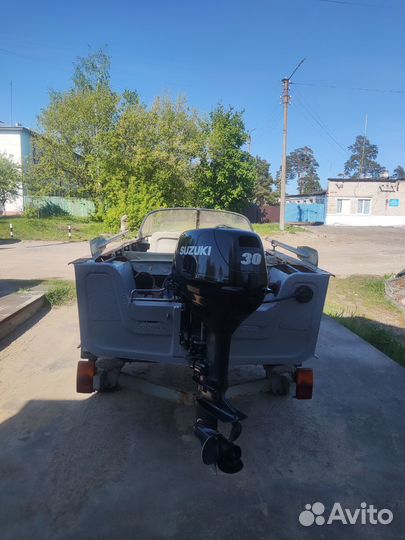 Лодка Воронеж с мотором сузуки DT30