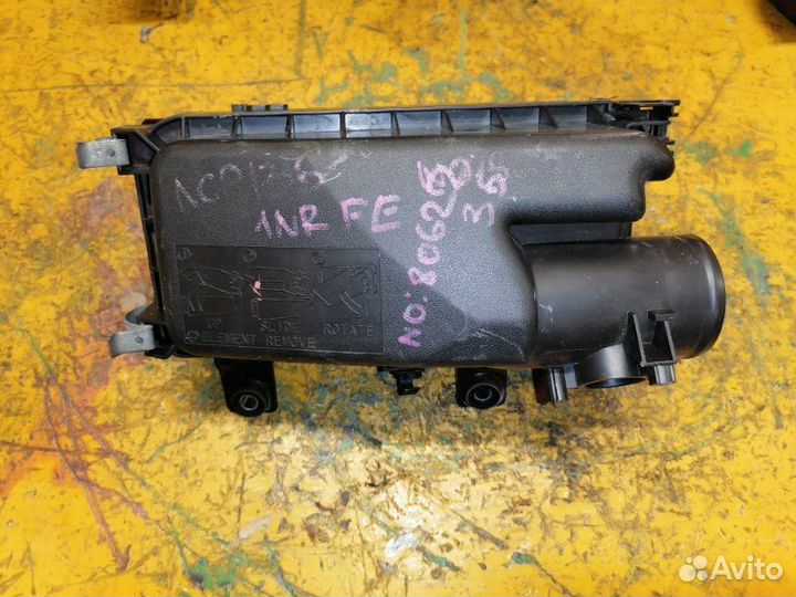 Корпус воздушного фильтра Toyota Vitz NCP135