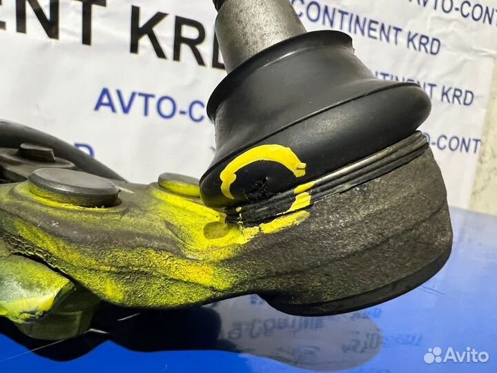 Рычаг передний правый Toyota Alphard ANH15 2AZ