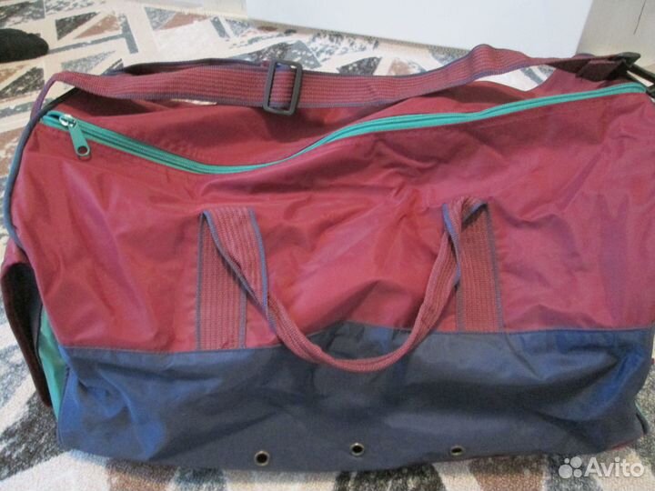 Спортивная сумка в хорошем состоянии