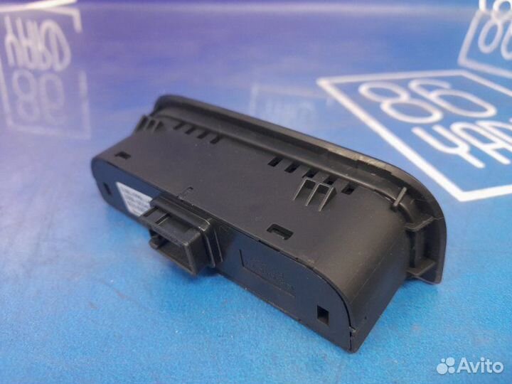 Кнопка включения подогрева сидений Changan Cs35