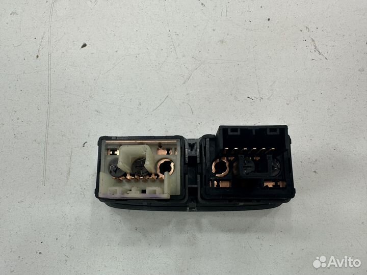 Chevrolet Lacetti кнопка подогрева сидений