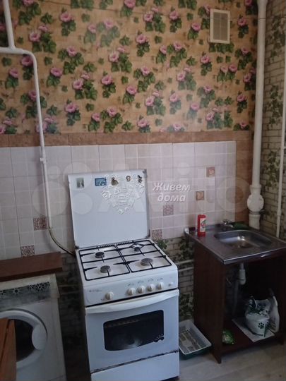 Комната 14 м² в 3-к., 1/2 эт.