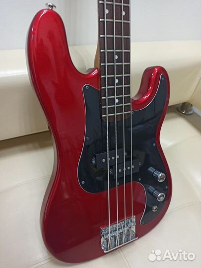 Бас гитара Samick Precision