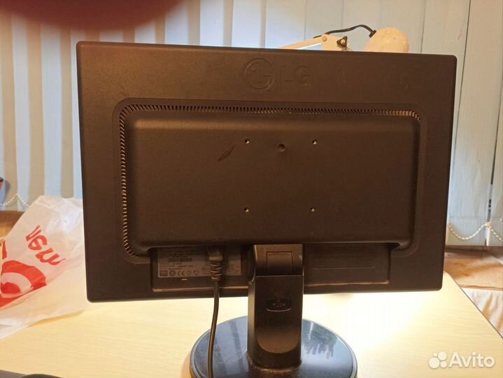 Монитор lg