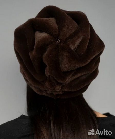 Шапка женская 56-58 с перчатками posezony