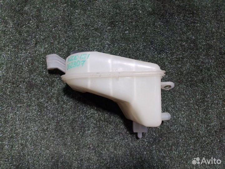 Бачок расширительный Toyota Auris NZE151 1NZ-FE