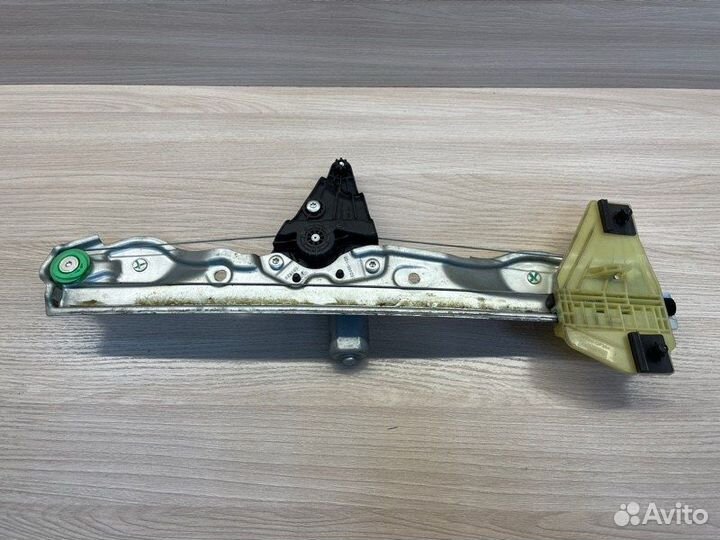 Стеклоподъемник передний левый LADA X-Ray