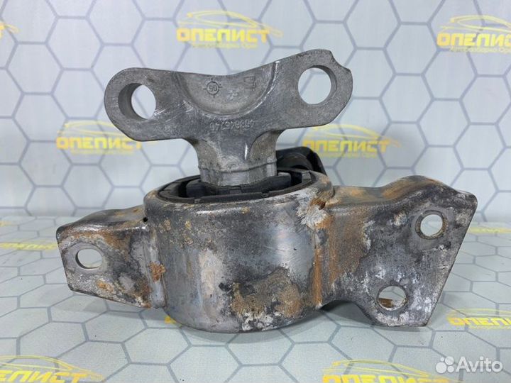 Подушка двигателя правая Opel Corsa D