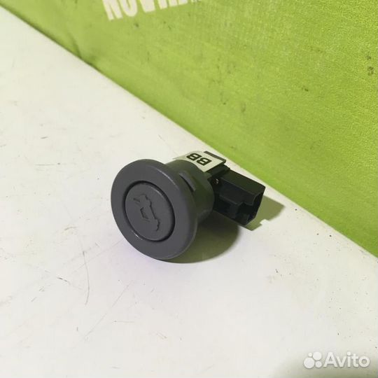 Кнопка открывания багажника Шевроле Лачетти