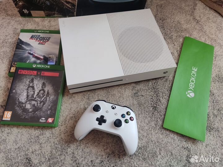Xbox One S 500Gb+FIFA 23