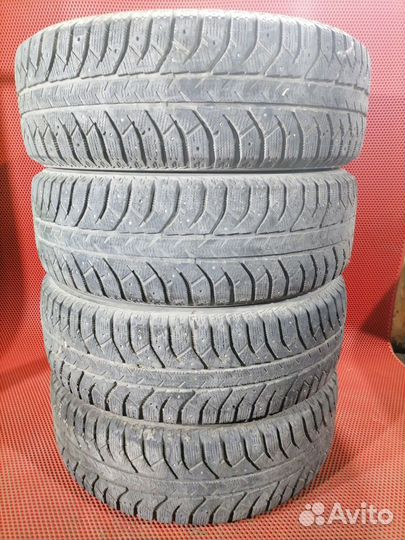 Bridgestone Ice Cruiser 5000 235/65 R17