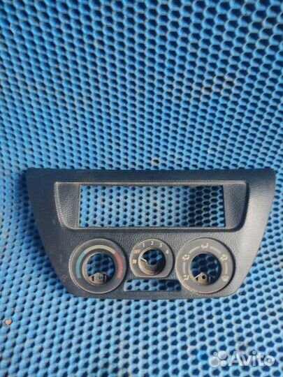 Рамка магнитолы Mitsubishi Lancer