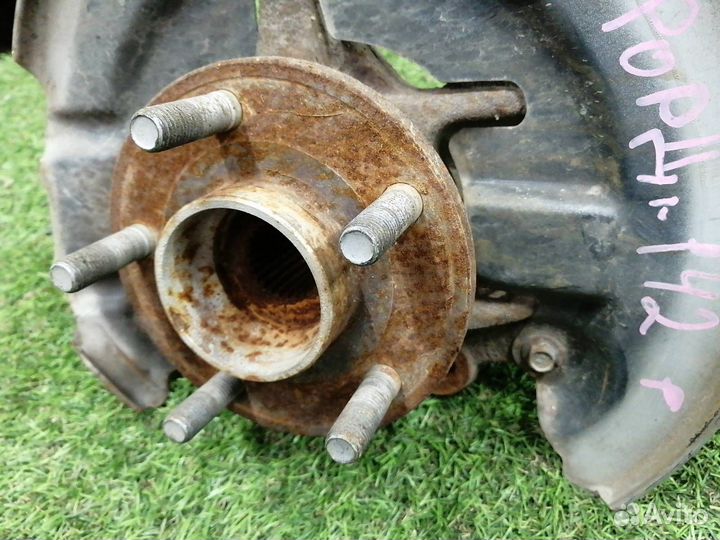 Ступица передняя правая Ford Focus 3 2.0 бензин