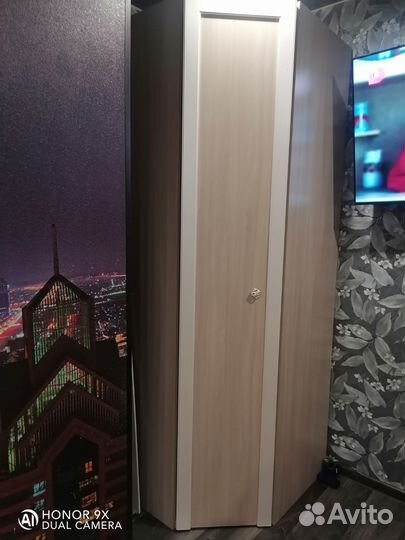 Угловой шкаф