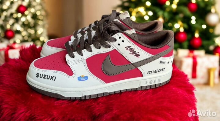 Nike Dunk Low Suzuki