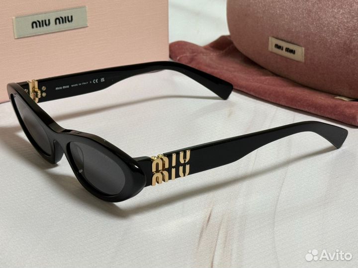 Солнечные очки Miu Miu SMU 09Y