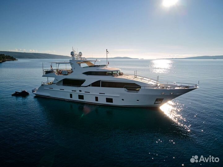 Моторная яхта Benetti Delfino 93