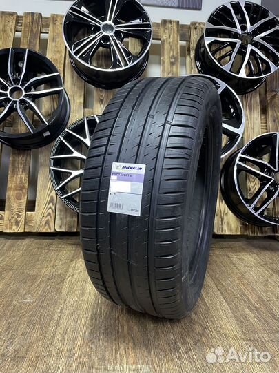 Michelin Pilot Sport 4 225/45 R18 95Y