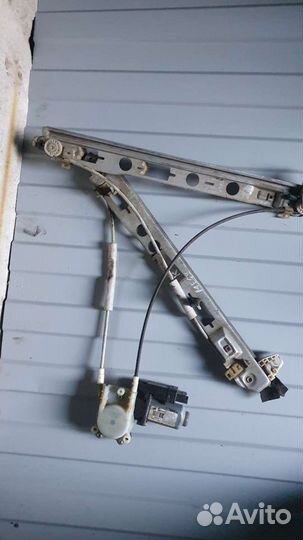 Стеклоподъемник передний правый Megane II