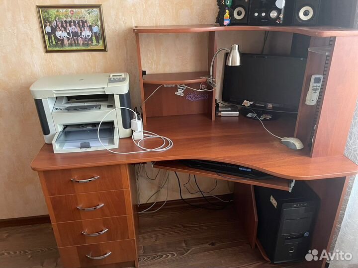 Компьютерный стол