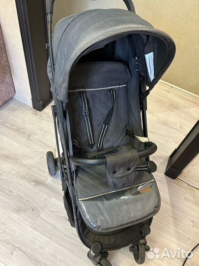 Продам прогулочную коляску
