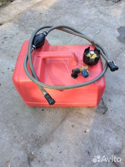 Бензиновый бак для лодочного мотора