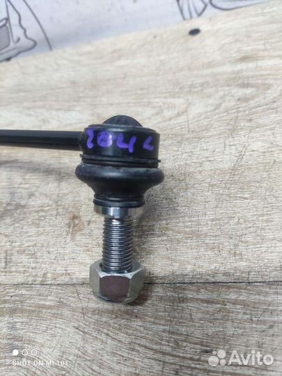 Стойка стабилизатора левая мерседес w204