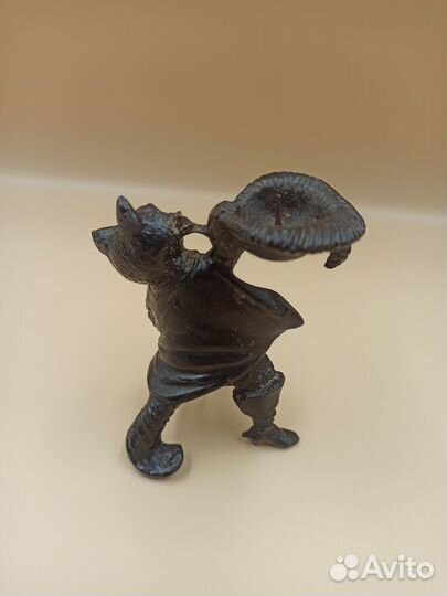 Подсвечник. Фигурка кота
